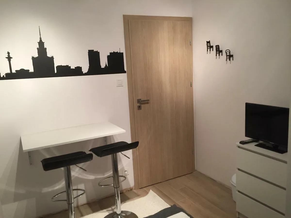 6 Cities Rooms ワルシャワ アパート